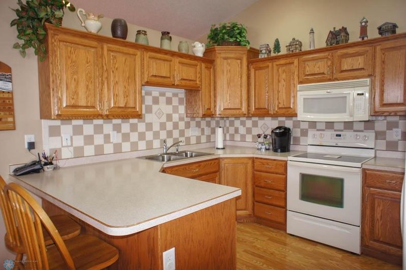 803 3rd Ave NE, Dilworth, MN 56529