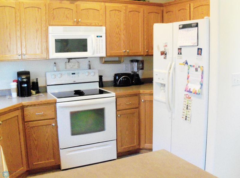 819 35 St S, Moorhead, MN 56560