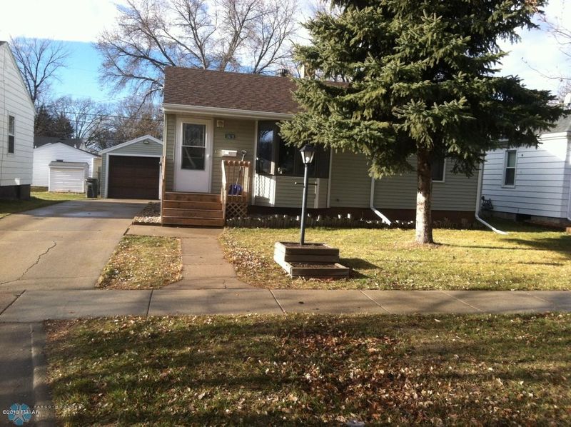 1619 5th St S, Moorhead, MN 56560