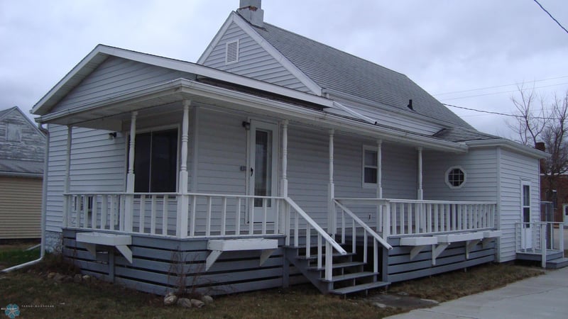 120 Mckinley Ave E, Shelly, MN 56581