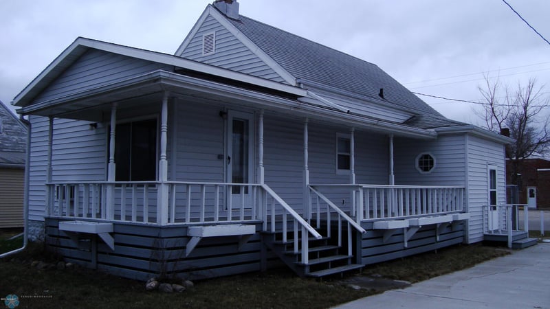 120 Mckinley Ave E, Shelly, MN 56581