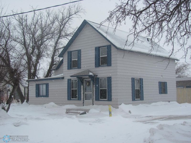 204 1st St SW, Twin Valley, MN 56584
