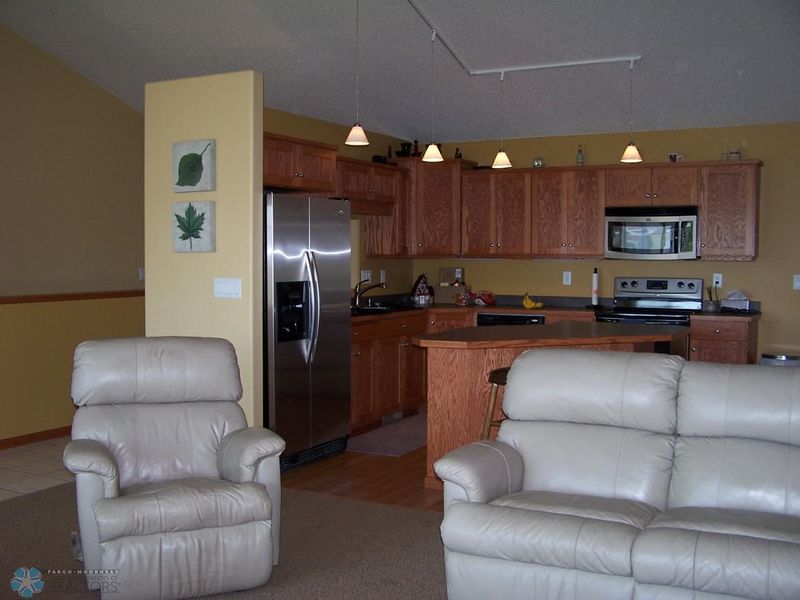 1508 42nd Ave S, Moorhead, MN 56560