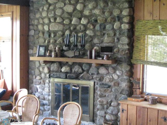 38709 Dora Lee Rd, Waubun, MN 56569