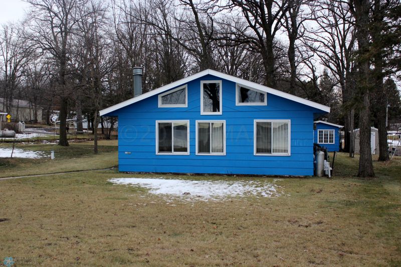 21809 Broadwater Dr, Pelican Rapids, MN 56572