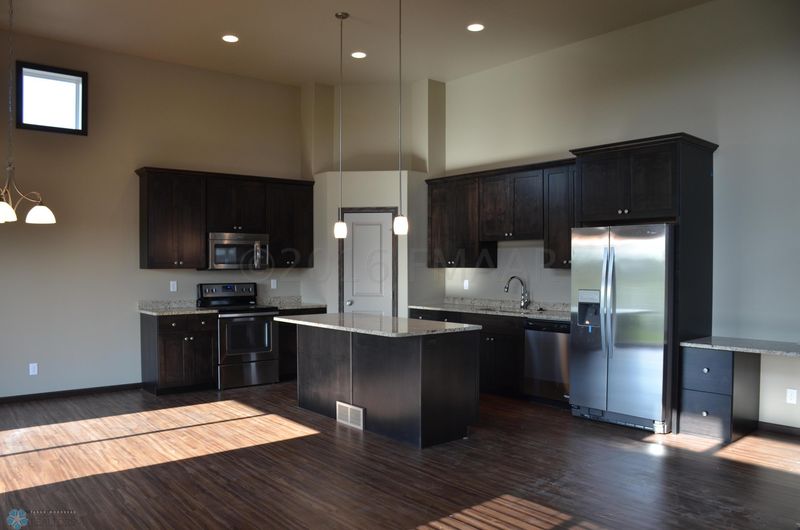 4106 9th St S, Moorhead, MN 56560