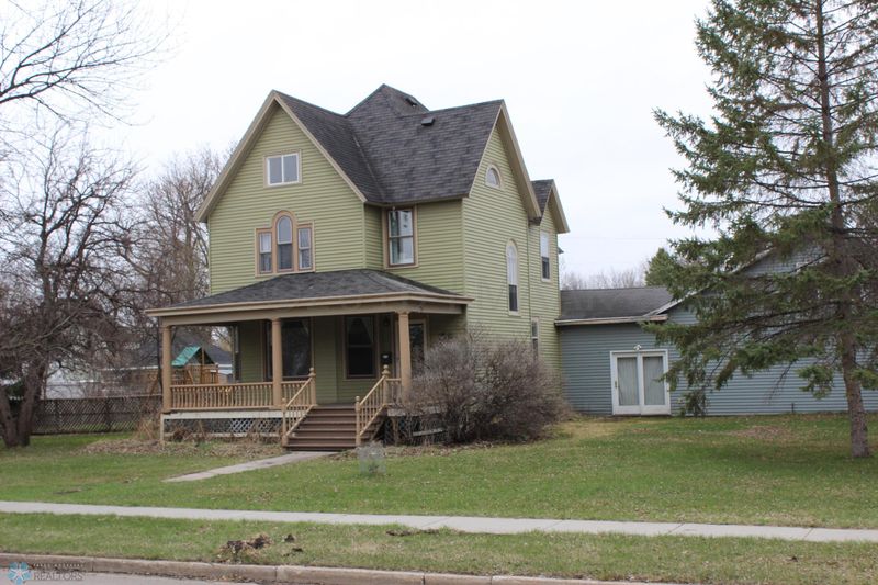 23 4th St E, Ada, MN 56510
