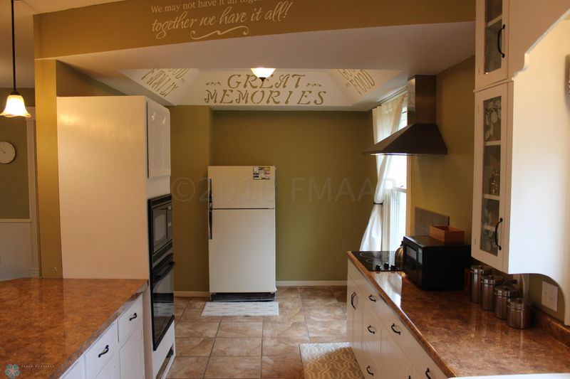23 4th St E, Ada, MN 56510