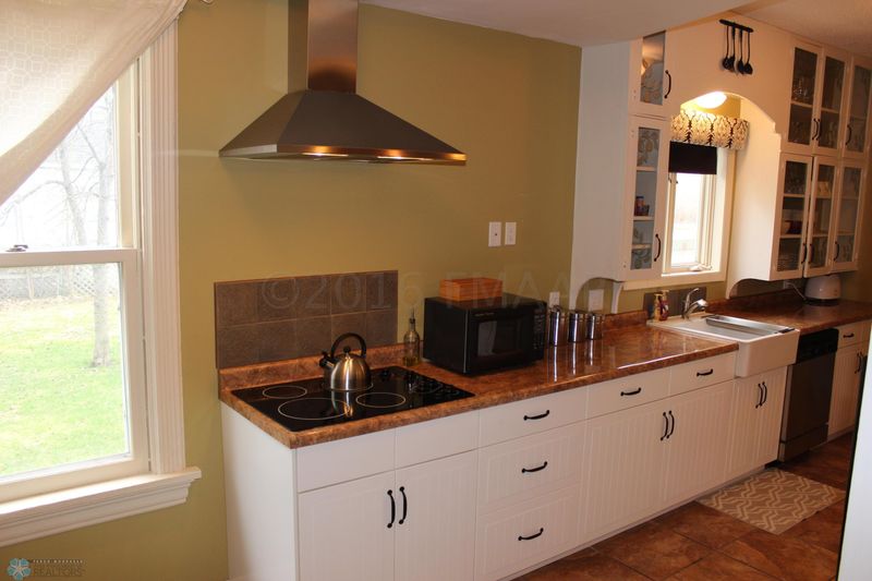 23 4th St E, Ada, MN 56510