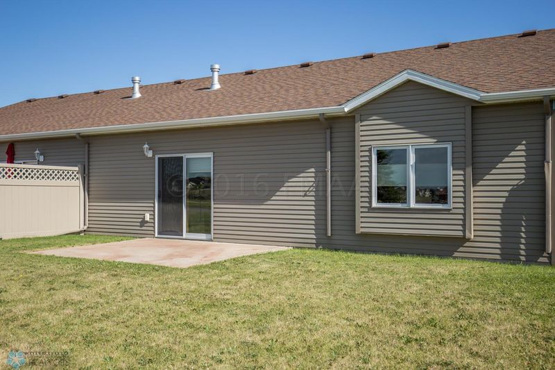 3615 11th Ave S, Moorhead, MN 56560