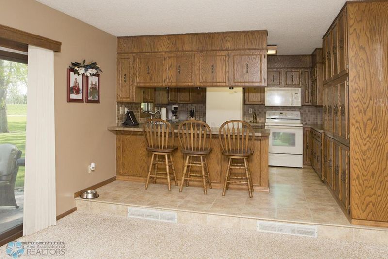 1008 63rd Ave N, Moorhead, MN 56560
