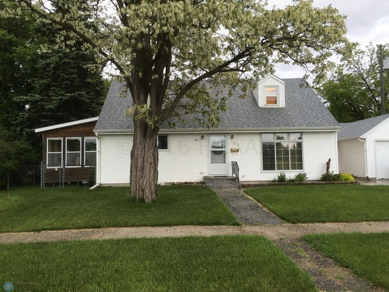 1320 10th Ave N, Moorhead, MN 56560