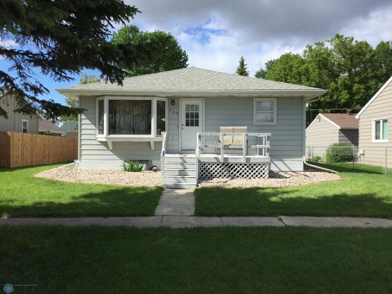 309 2 Ave SW, Dilworth, MN 56529
