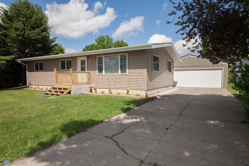503 1 St NE, Dilworth, MN 56529