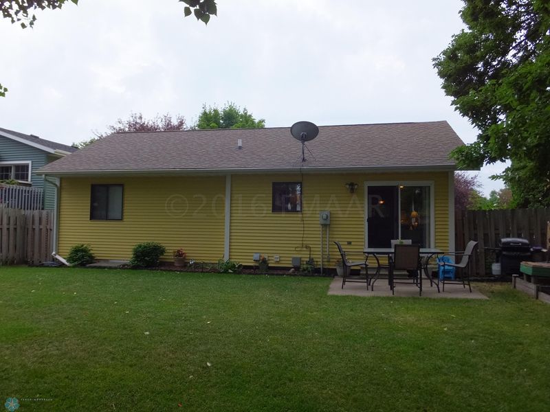 1914 20th Ave S, Moorhead, MN 56560