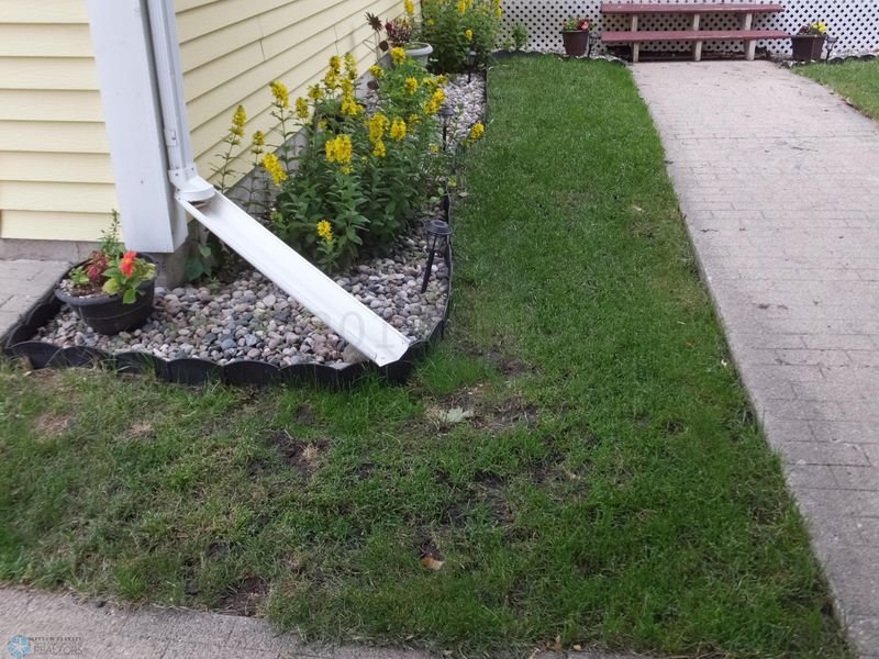 1914 20th Ave S, Moorhead, MN 56560