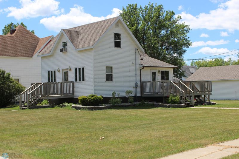109 4th St E, Ada, MN 56510