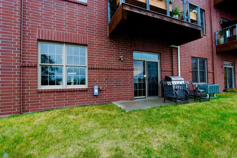 11 4th St S #101, Moorhead, MN 56560
