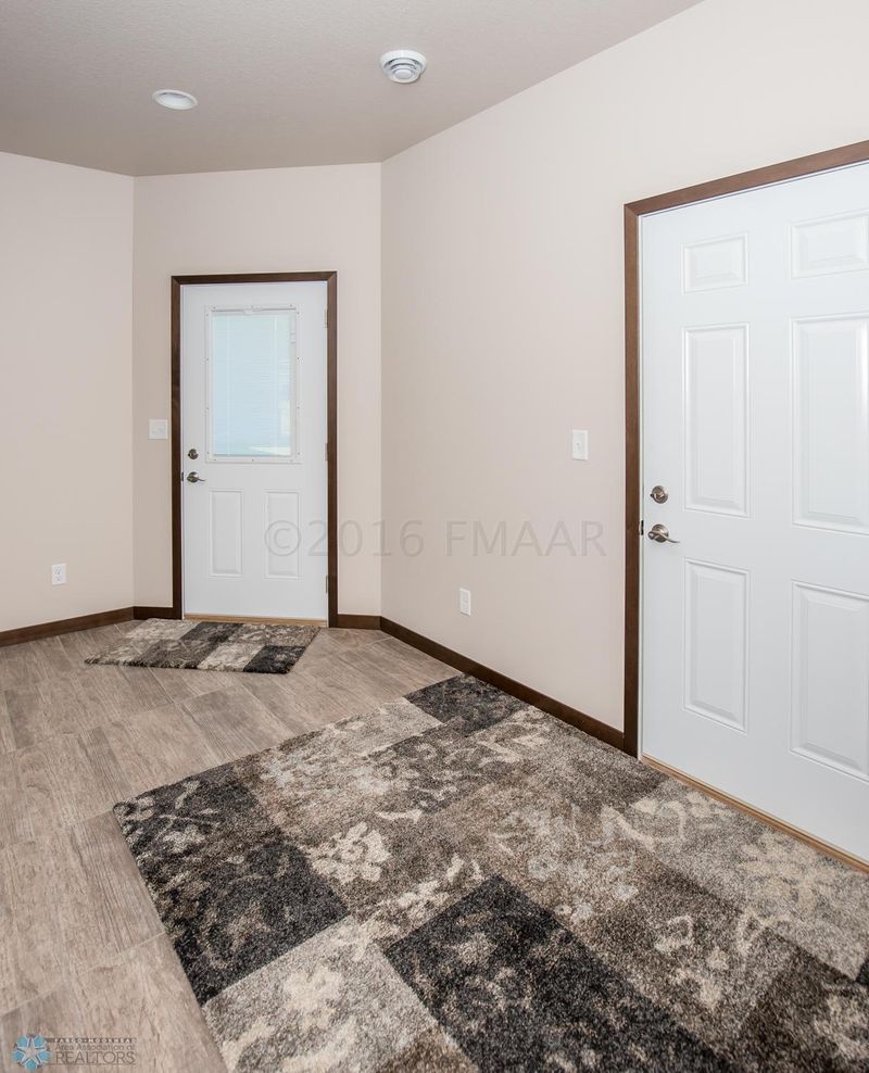 3360 24th St S, Moorhead, MN 56560