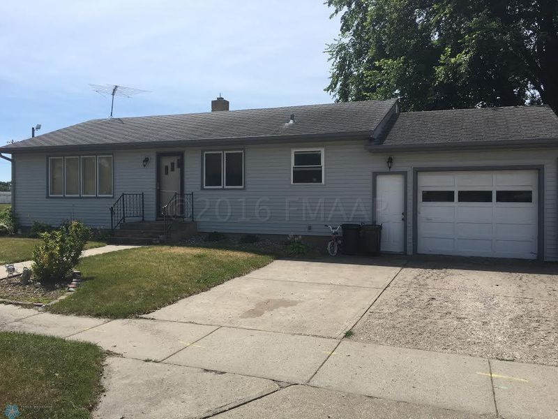 514 3 Ave SE, Barnesville, MN 56514