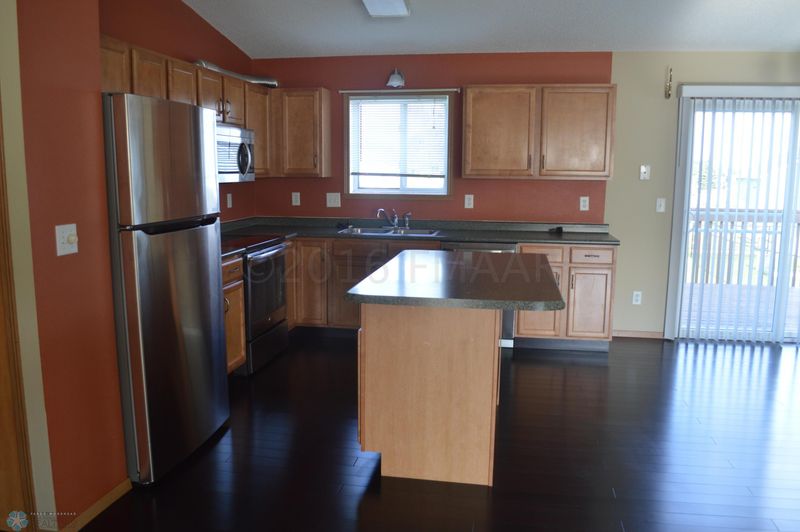 3010 34th St S, Moorhead, MN 56560