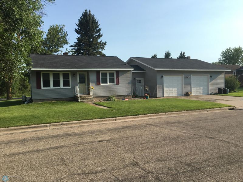 105 Joseph St, Hawley, MN 56549