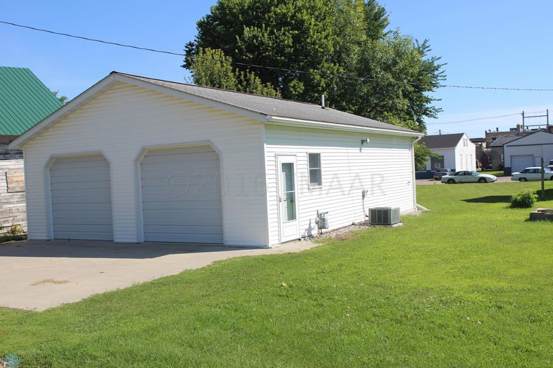 305 2nd St W, Ada, MN 56510