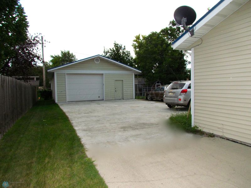 601 5 Ave NE, Dilworth, MN 56529