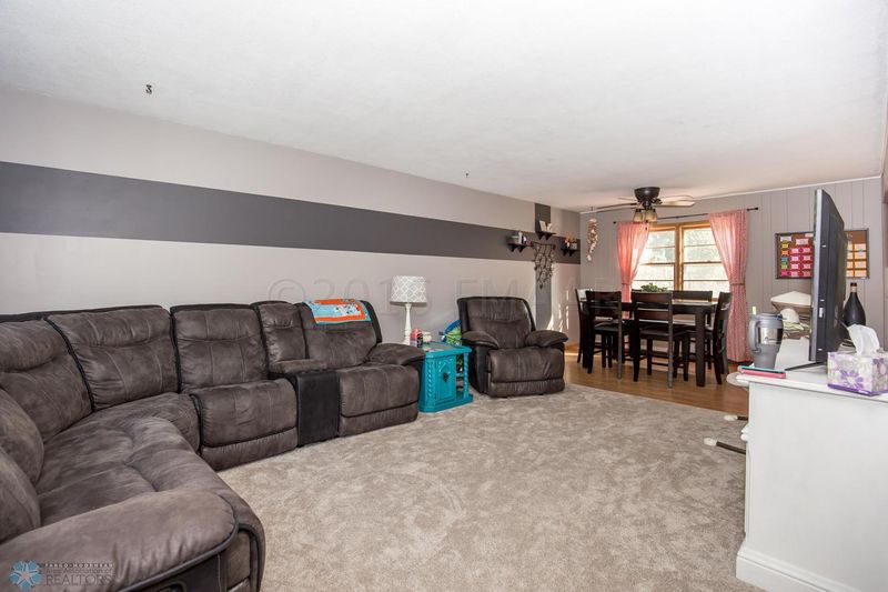 506 Cedar Ln, Moorhead, MN 56560