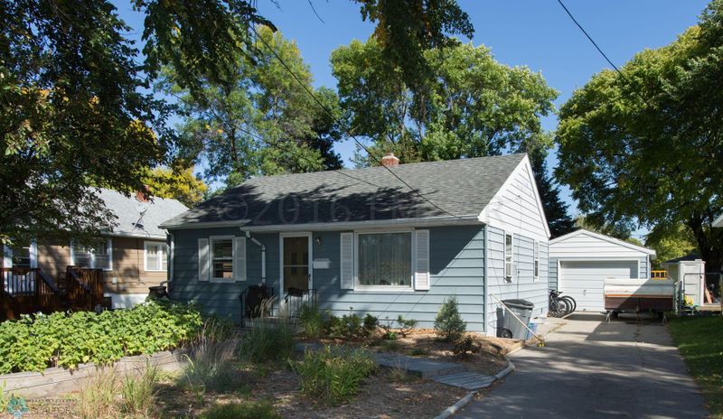 824 14th St N, Moorhead, MN 56560