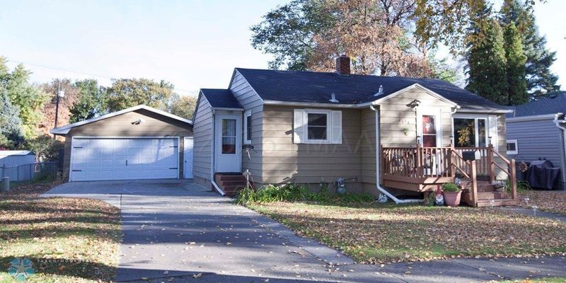 1316 11th Ave N, Moorhead, MN 56560
