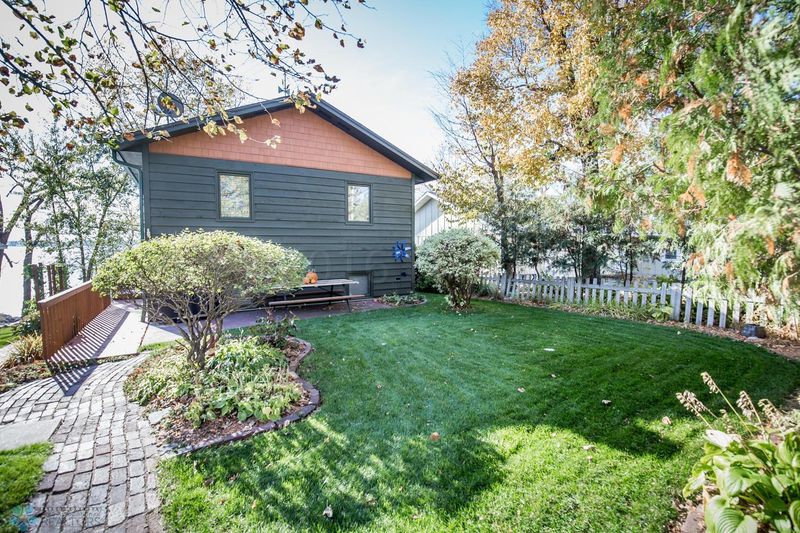 14913 Victory Rd, Lake Park, MN 56554