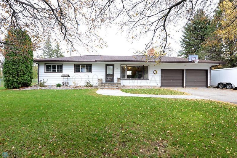 806 Park Ave, Glyndon, MN 56547