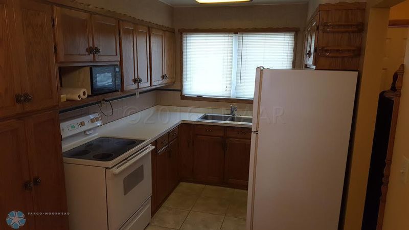 1908 17th St S, Moorhead, MN 56560