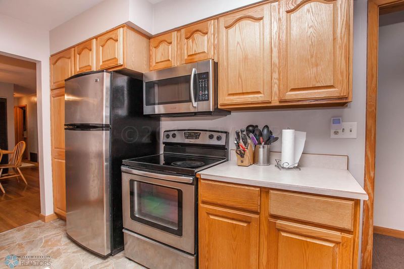 1315 18th St S, Moorhead, MN 56560