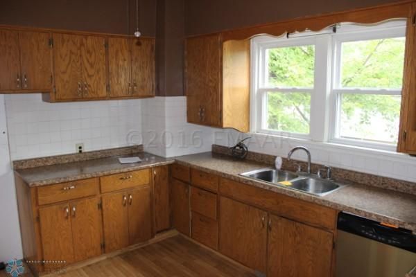 422 Main St N, Mahnomen, MN 56557