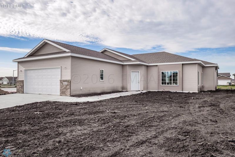 3532 17 St S, Moorhead, MN 56560