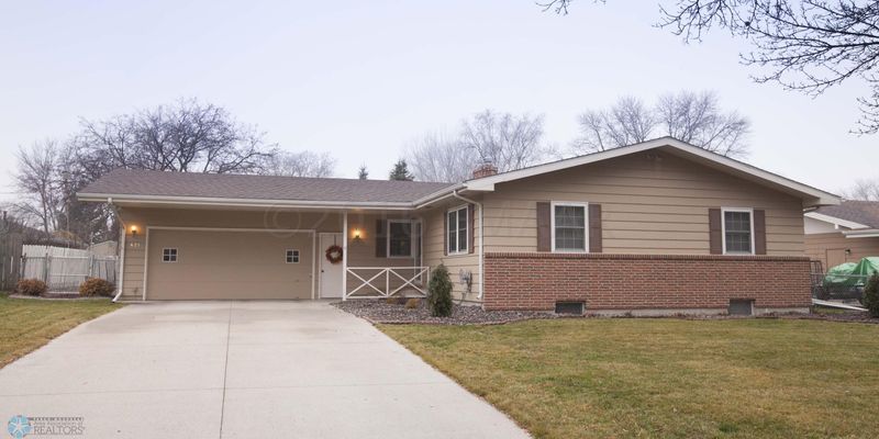 421 Horn Ave, Moorhead, MN 56560