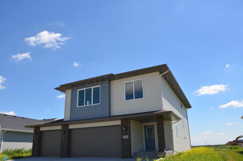 2016 42nd St S, Moorhead, MN 56560