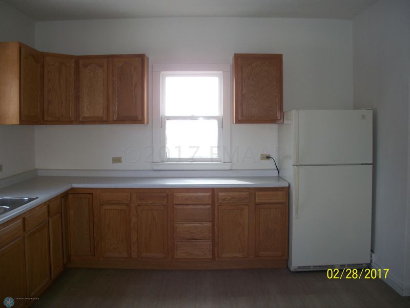 120 13th St N, Moorhead, MN 56560