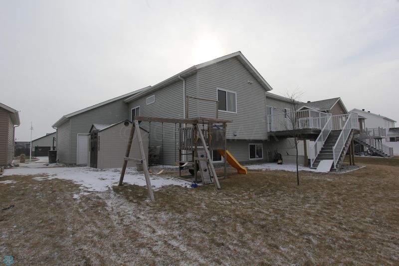 1607 35 St Cir S, Moorhead, MN 56560