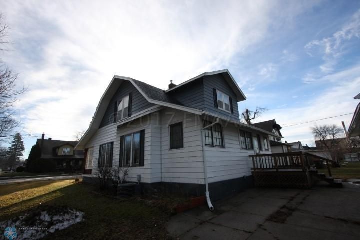 201 4th St SE, Barnesville, MN 56514