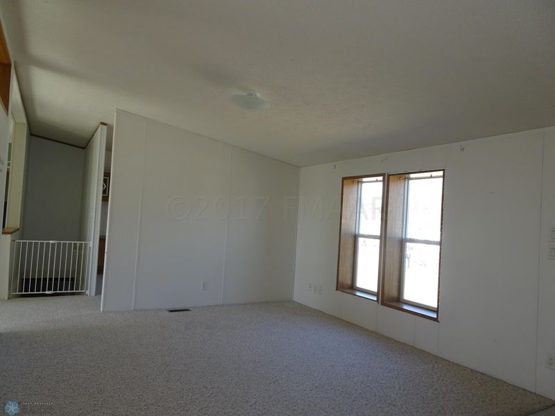 506 10 Ave SE, Barnesville, MN 56514