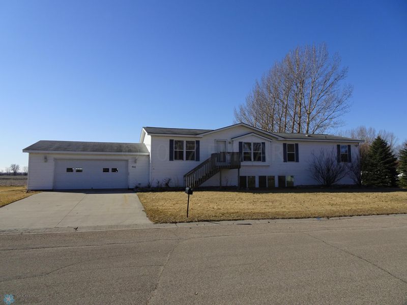 506 10 Ave SE, Barnesville, MN 56514