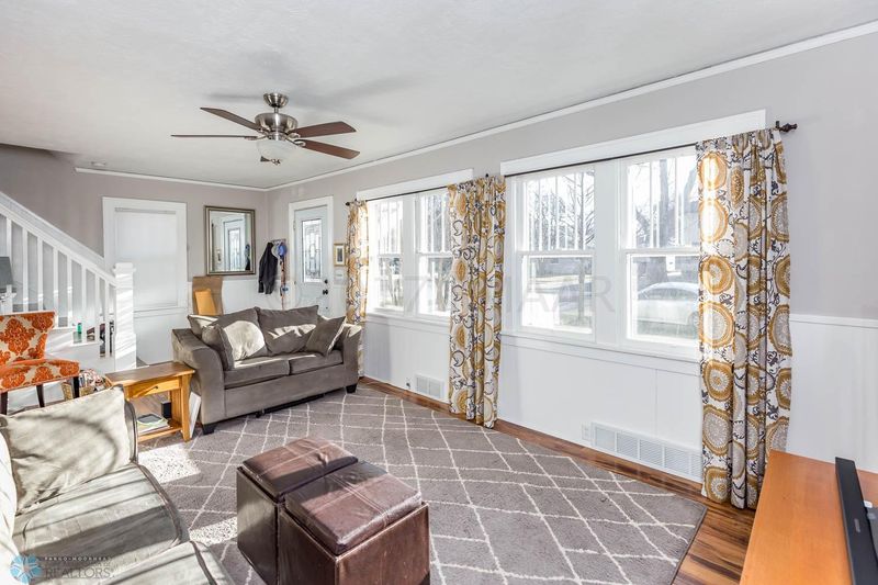 417 5th St S, Moorhead, MN 56560