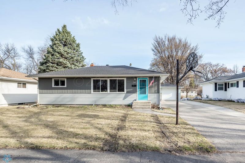 1332 16th Ave S, Moorhead, MN 56560
