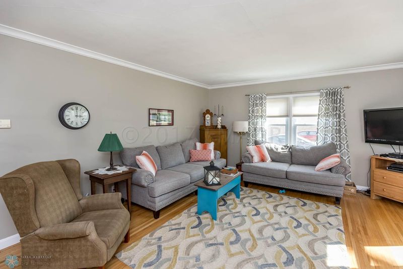 1224 3rd St S, Moorhead, MN 56560