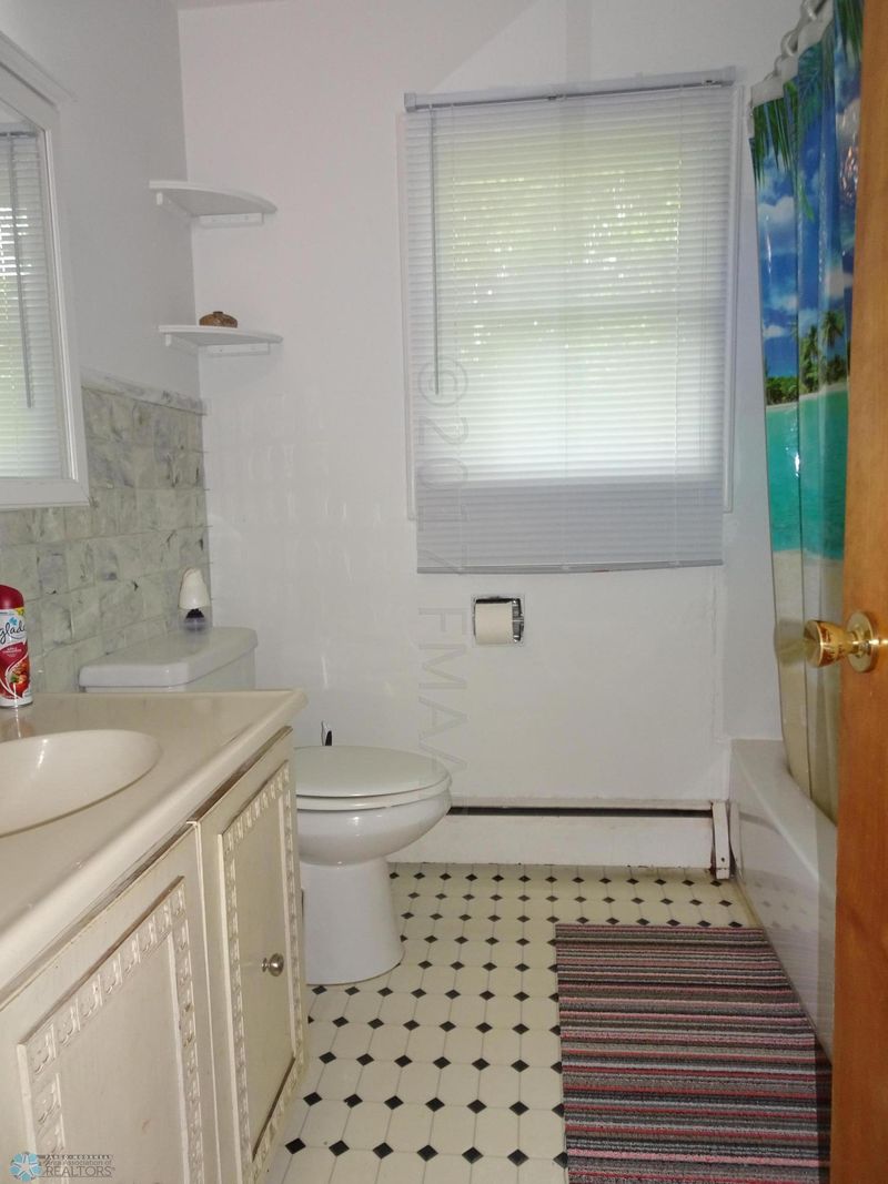 101 6 St SE, Barnesville, MN 56514