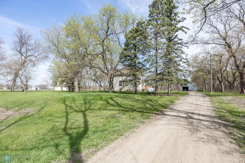 1242 110 Ave NW, Moorhead, MN 56560