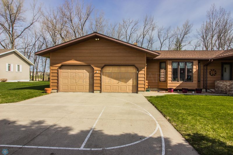 1060 Sunset Blvd, Hawley, MN 56549